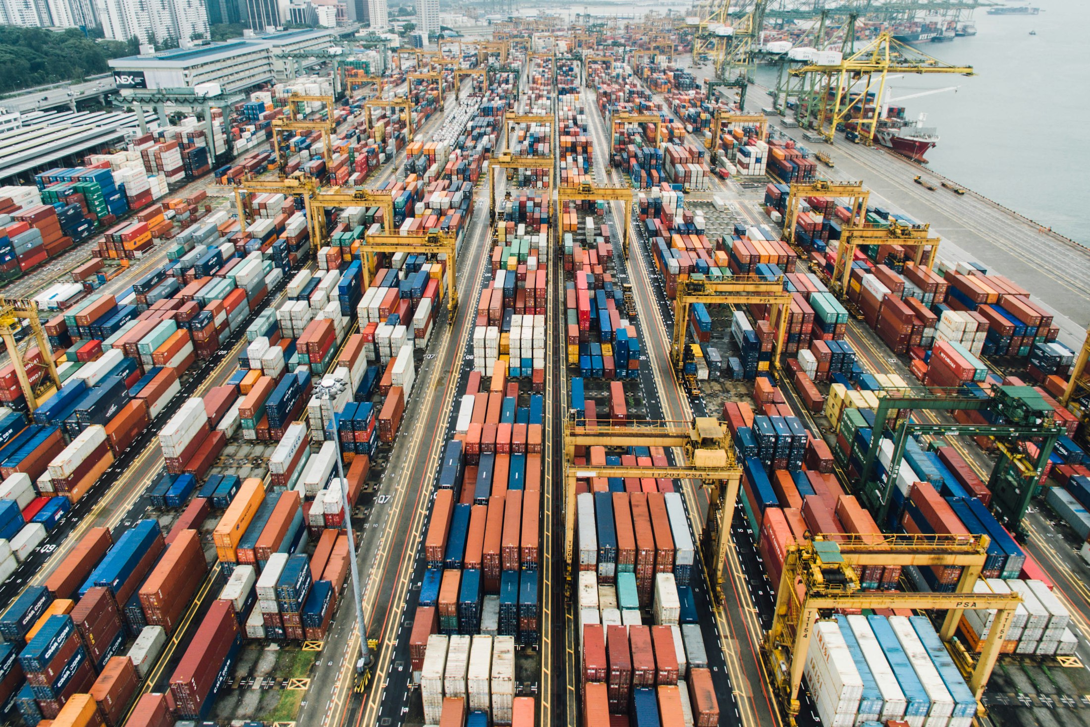 Unsplash cargo shipping image for ordering custom sweatbands from China